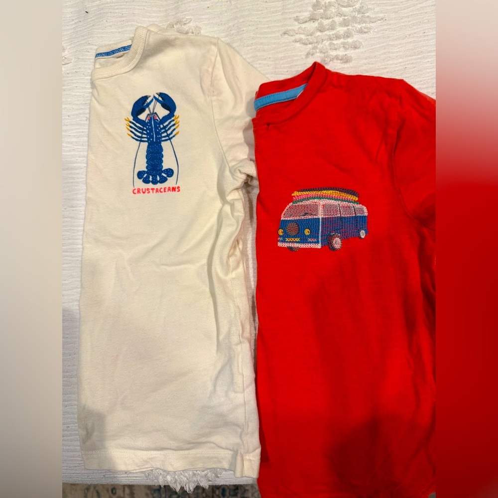 SET of TWO Mini Boden T-Shirts S/S Size 6-7 White and Red